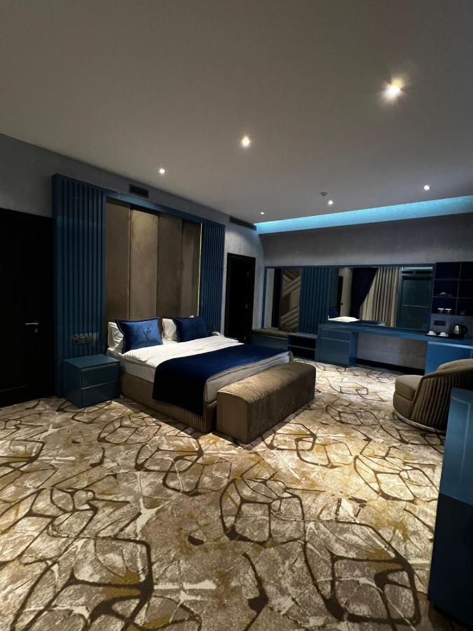 Vis Palm Hotel Gandja Eksteriør billede